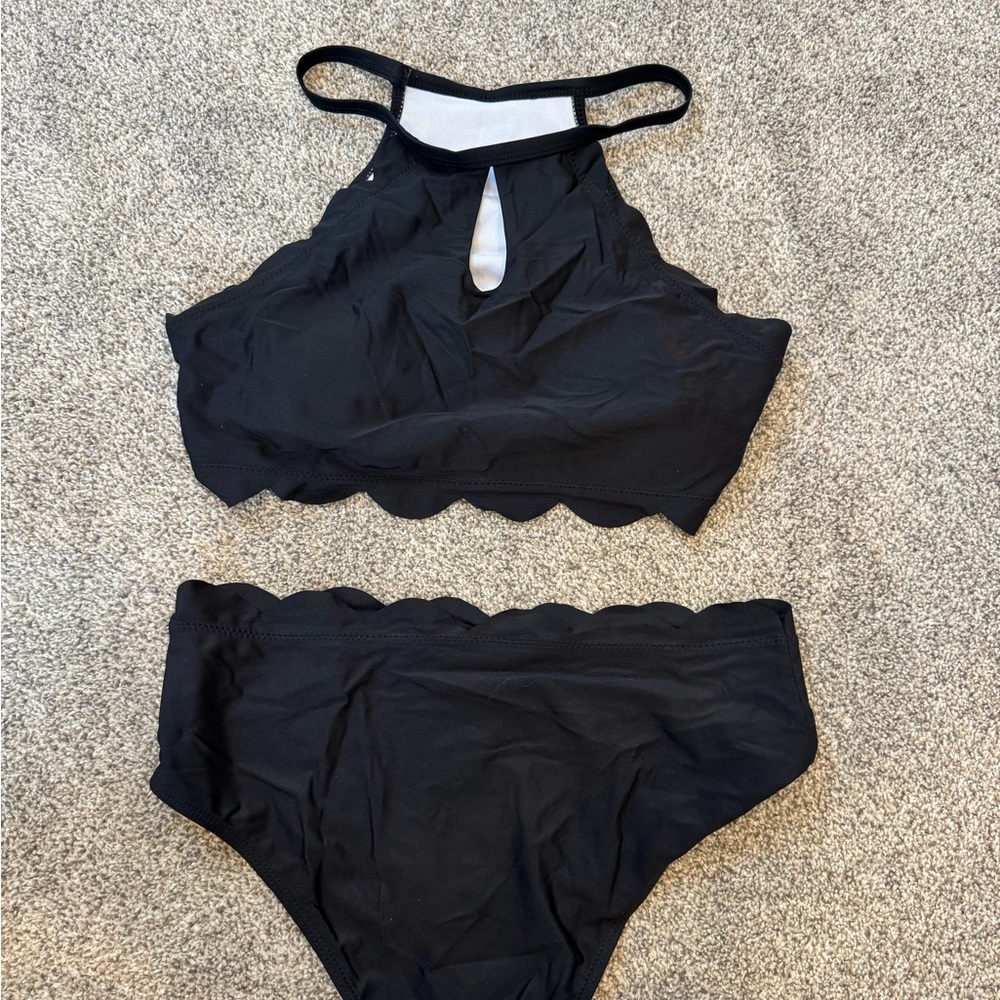 SHEIN Black Scalloped Bikini Set